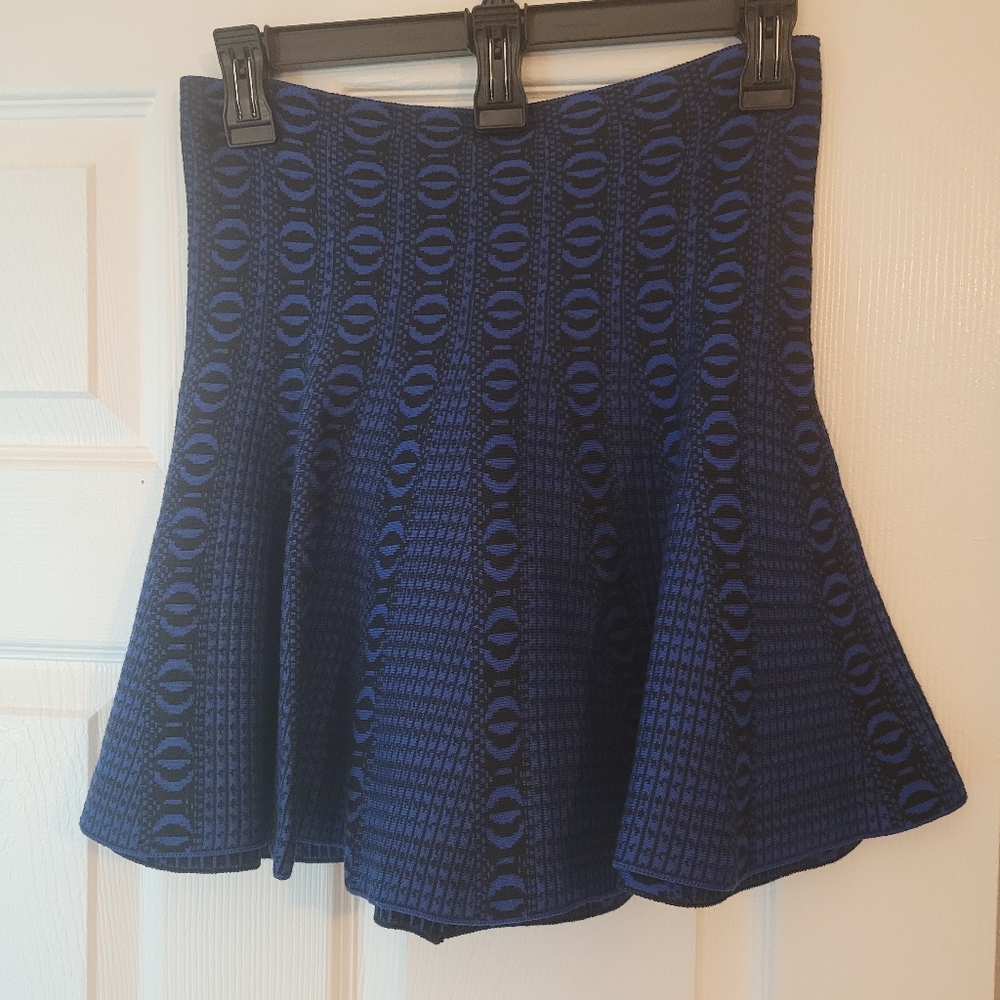 Solemio Short blue and black flare skirt
